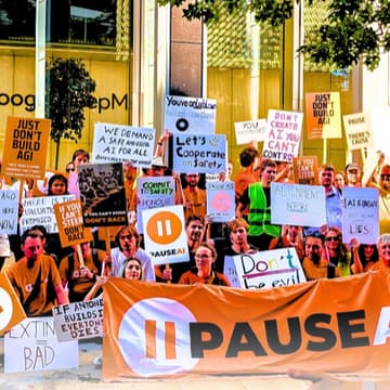 Cover Image for 🎉Protest: PauseAI marches for the Climate 🌈☀️