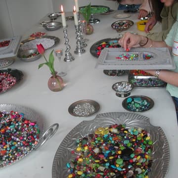 Cover Image for Vintage Beaded Jewelry Making