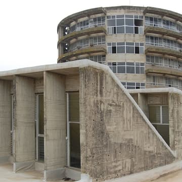 Cover Image for La memoria de la modernidad en Córdoba II: De la Antigua Escuela de Agrónomos de Moreno Barberá al Campus Córdoba