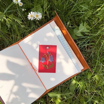 Cover Image for DIY leather bookmarks