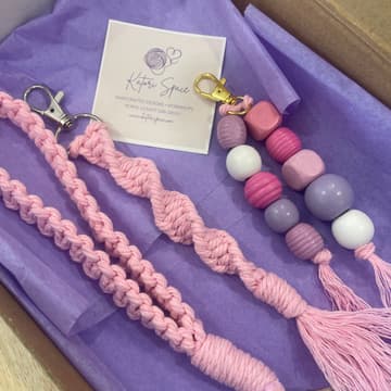 Cover Image for Macramé Keychain & Bag Charm