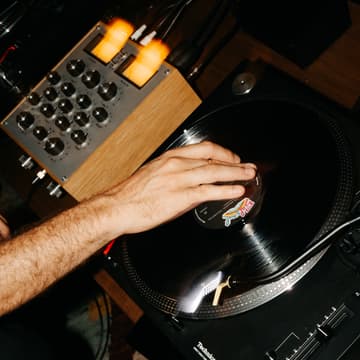 Cover Image for Cabin Luv Affair DJ Set X Café Libre