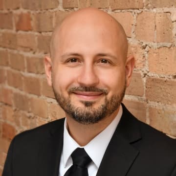 Cover Image for Beyond the Post: Social Media Strategies that Build Relationships & Generate Business with Transition Specialist Noel Marrero