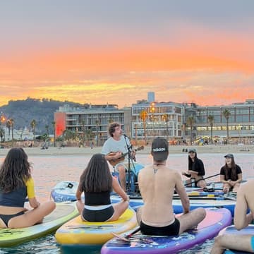 Cover Image for 🌅🏄‍♂️ Sunset Paddle Surf