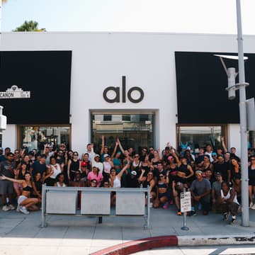 Cover Image for ALO BEVERLY HILLS: ALO RUNNERS CLUB