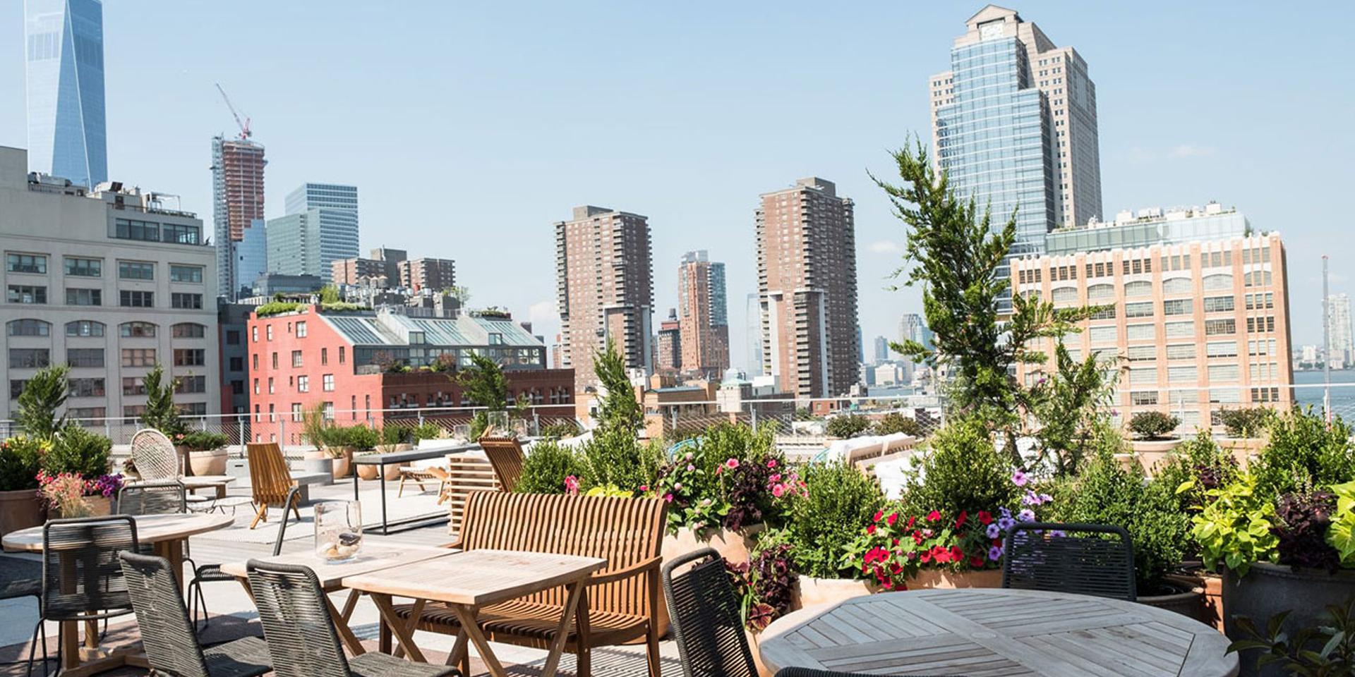 Cover Image for VentureSails Happy Hour cohosted by Esam Saidmuratov