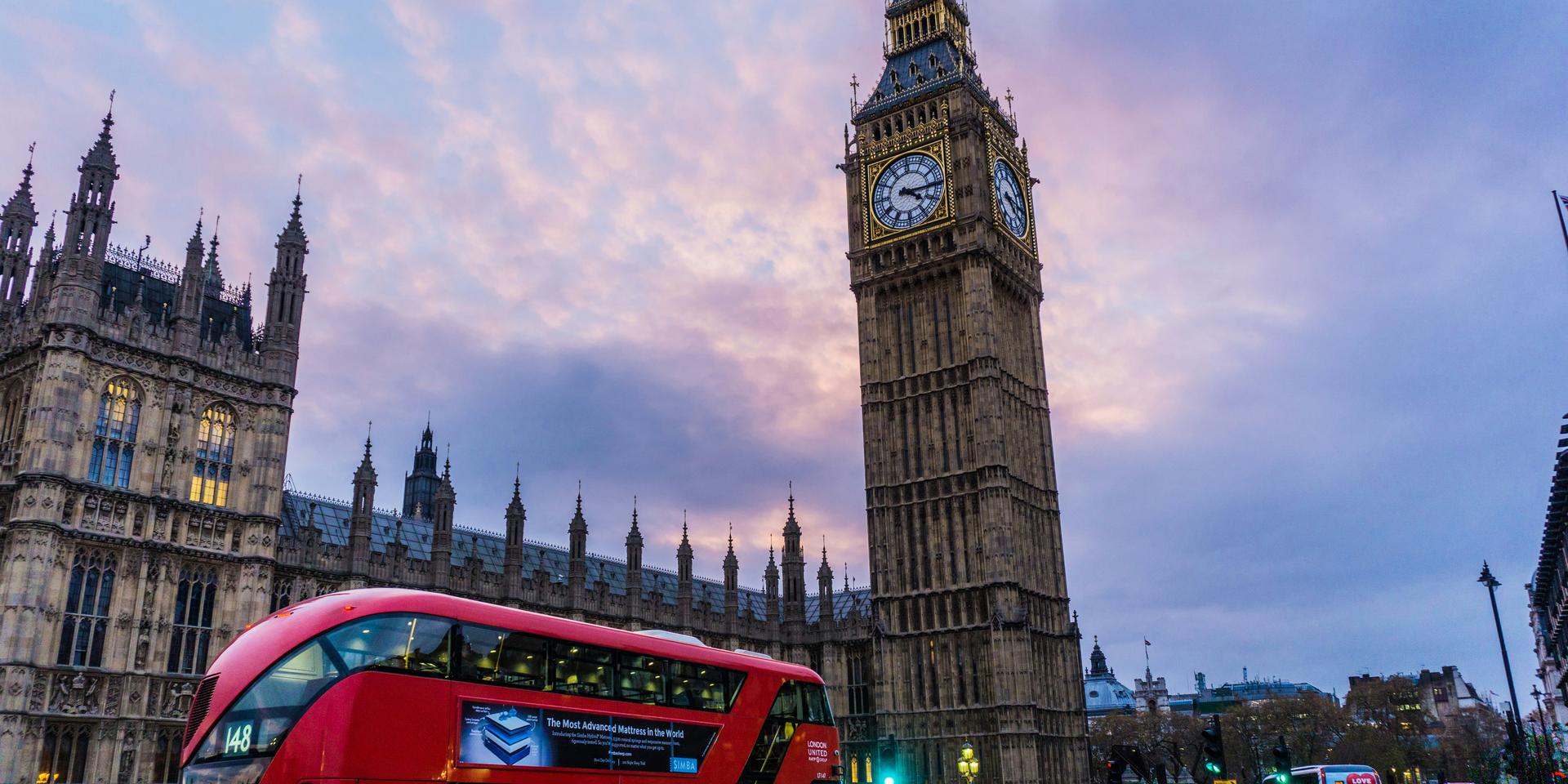 Cover Image for London Fintech Happy Hour + Women in Fintech Panel - Hosted by Codat & Plaid