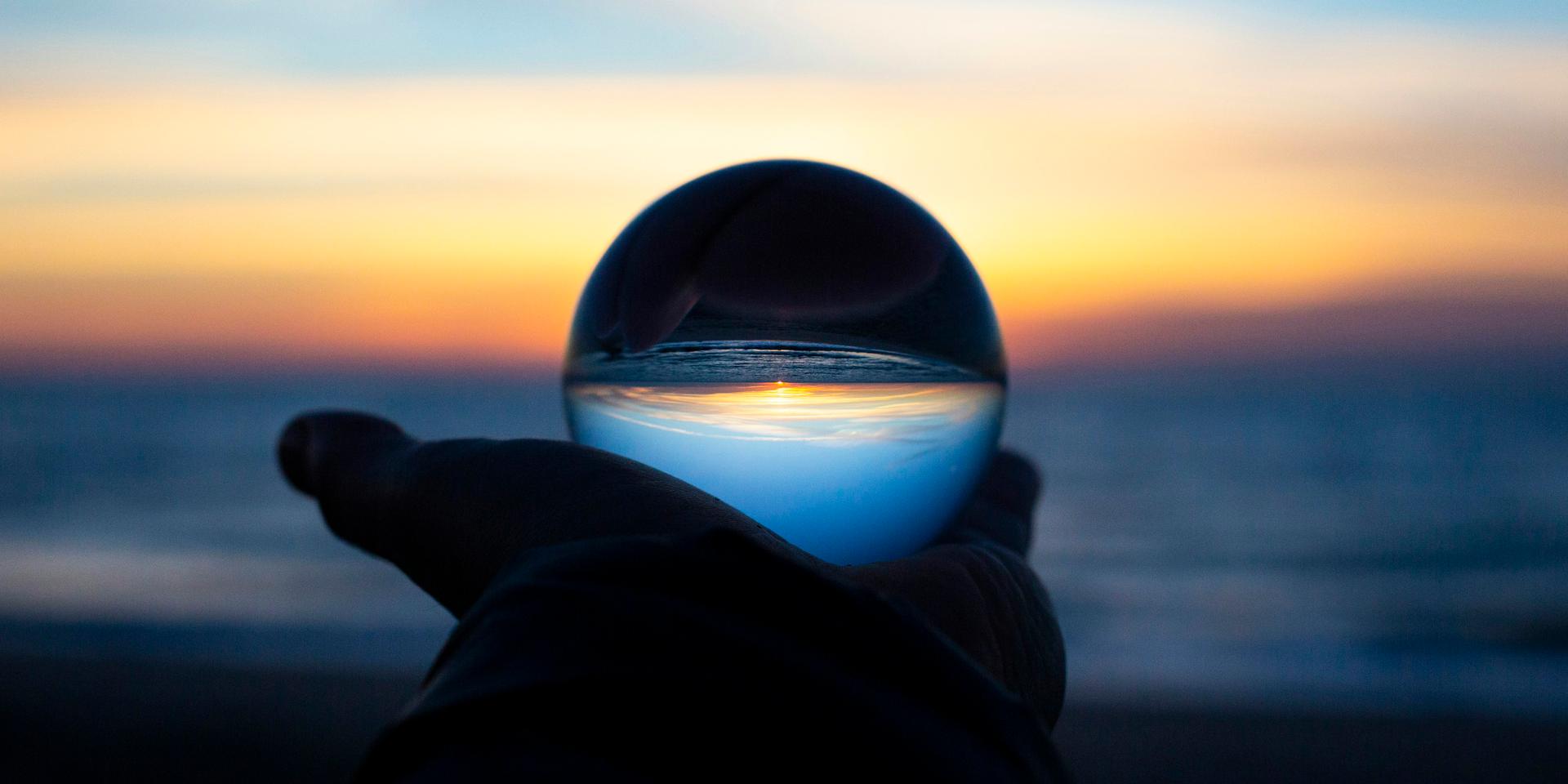 Cover Image for Horizon: Unraveling the Future