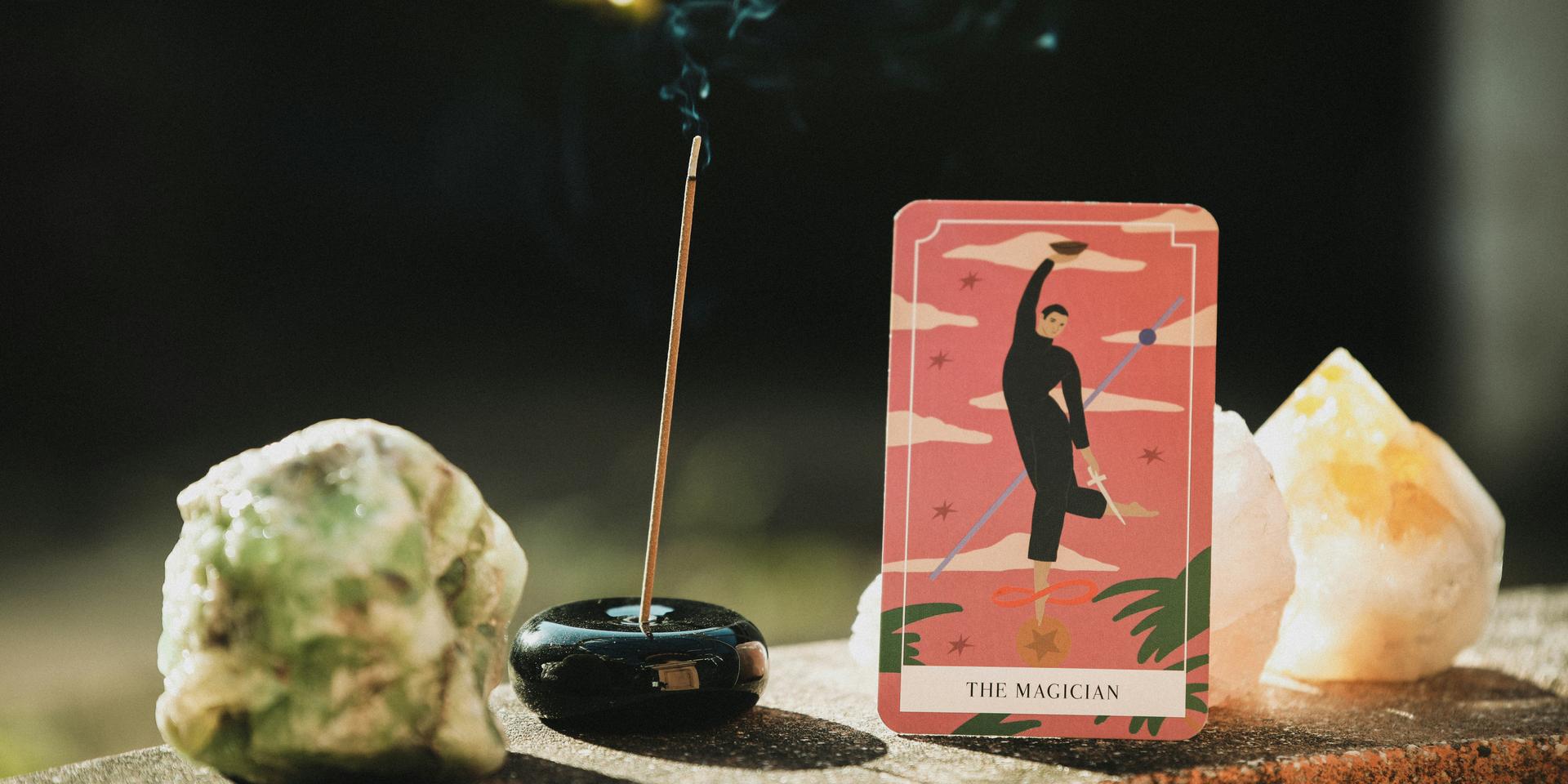 Cover Image for Taro & Tarot!