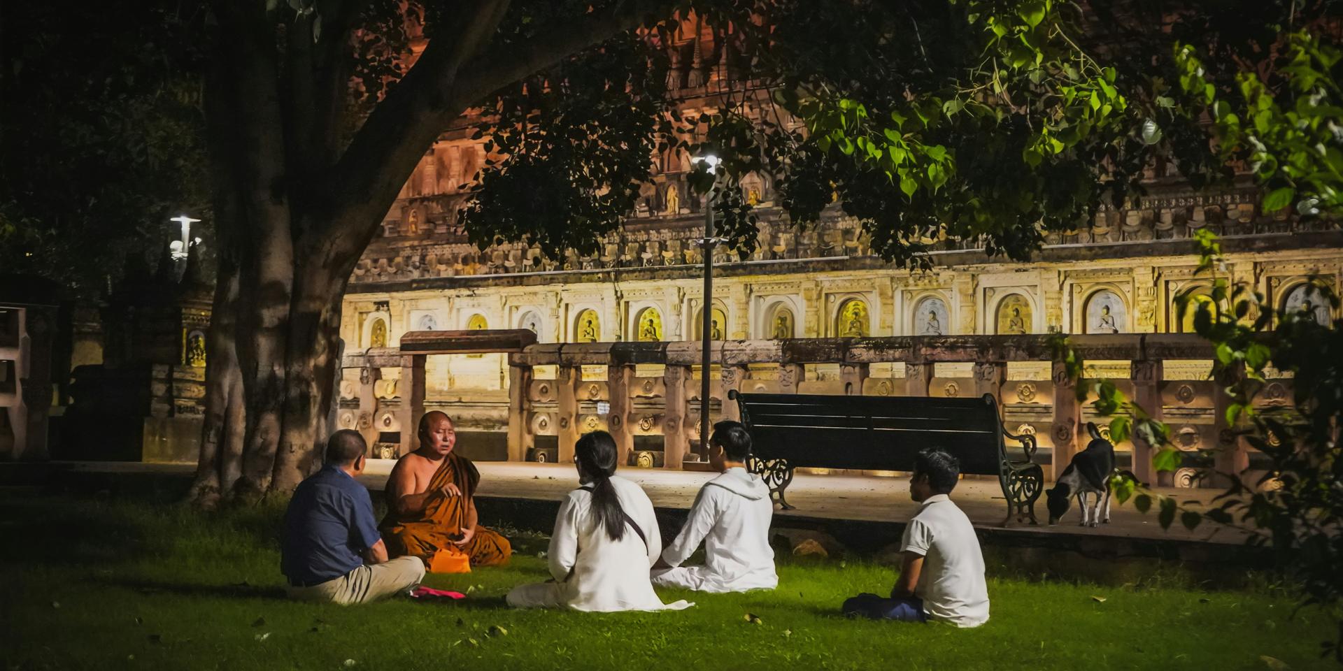 Cover Image for 1hr Vipassana session, group sit + self-reflection