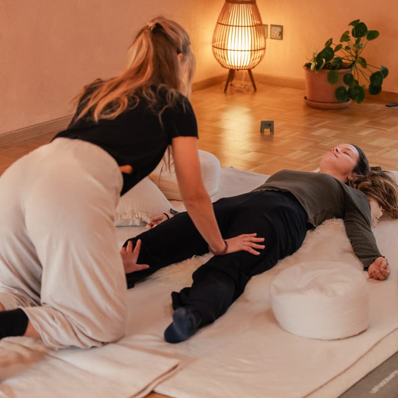 Cover Image for Dein Nervensystem-Reset durch Berührung - Thai Yoga Massage - Traumasensitiv