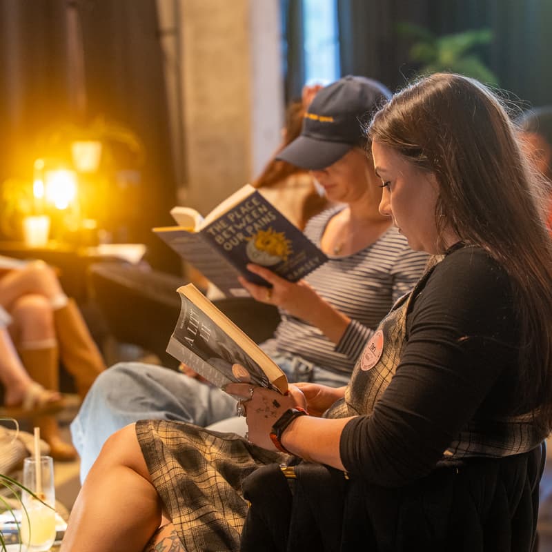 Cover Image for Holiday Reading Party at The Polished Pigeon