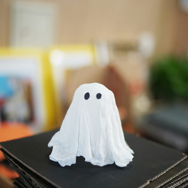 Cover Image for Ghosted: A Grief Space for Friendships That Ended Without Goodbye