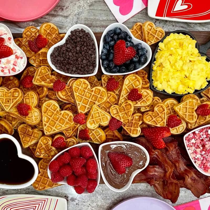 Cover Image for Galentine’s Brunch 💕🥂🍳🧇