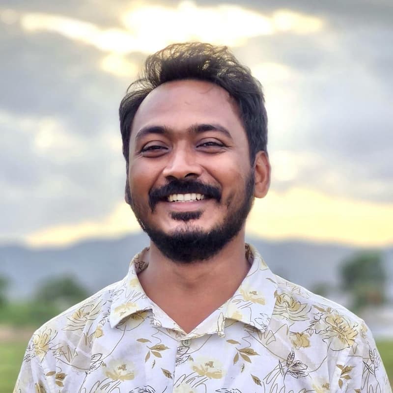 Cover Image for Learning from squirrels, how to squeak out of a competition – with Rakesh Kumar Muni