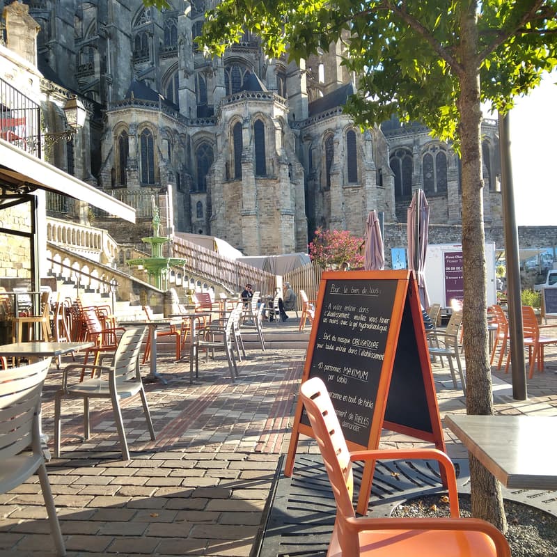 Cover Image for Café Homeexchange au pied de la Cathédrale