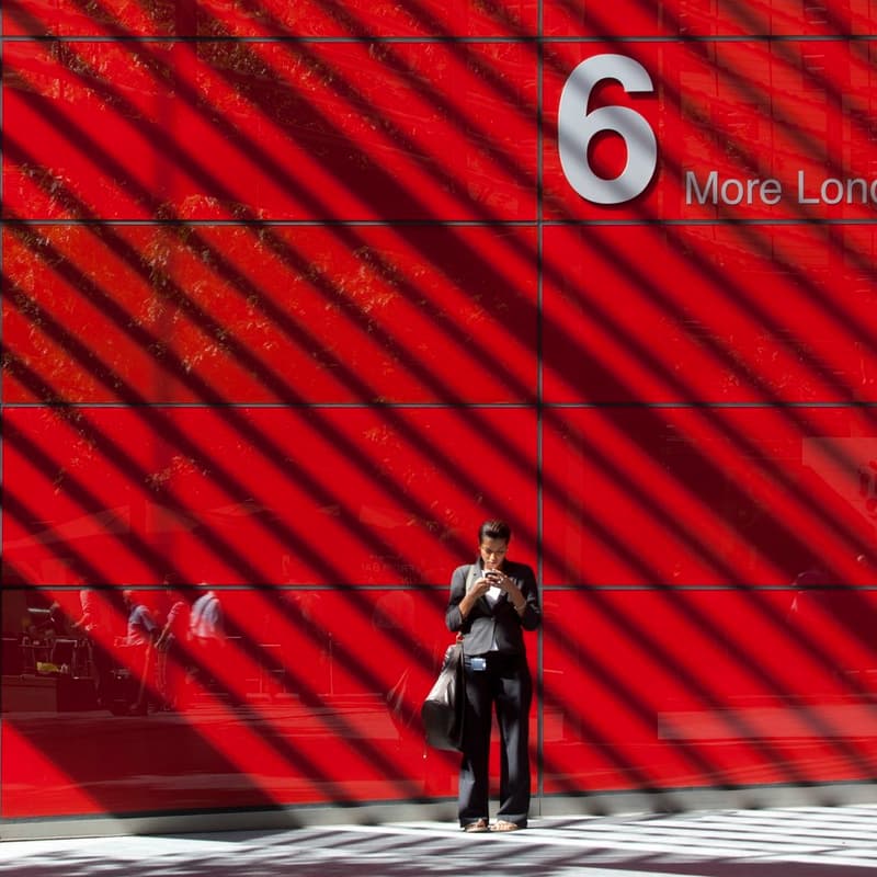 Cover Image for Mindful Photowalk – Noticing Colours
