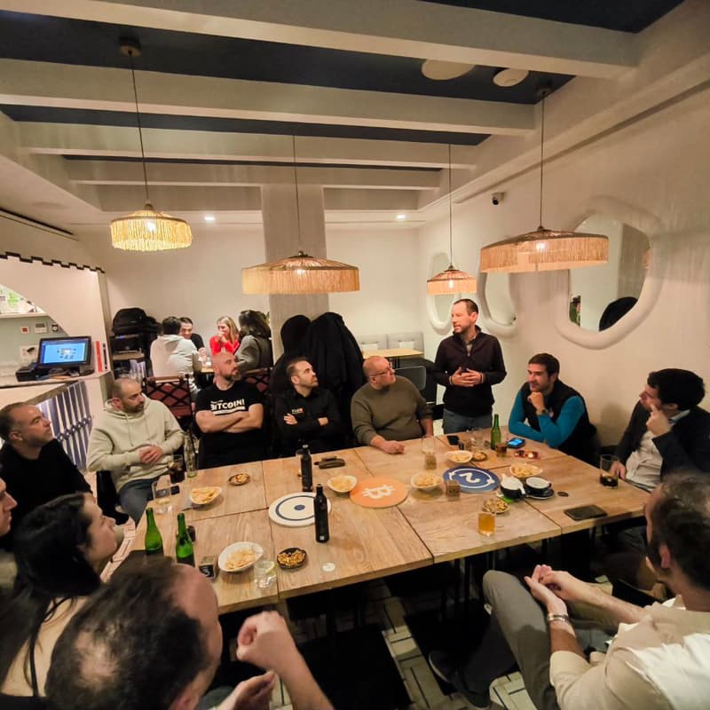 Cover Image for Desafíos IA, cripto e innovación - 109º Encuentro SÚPER PIONEROS Valencia