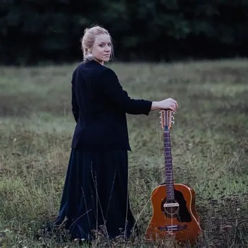 Cover Image for Rooftop Live Music with Melissa