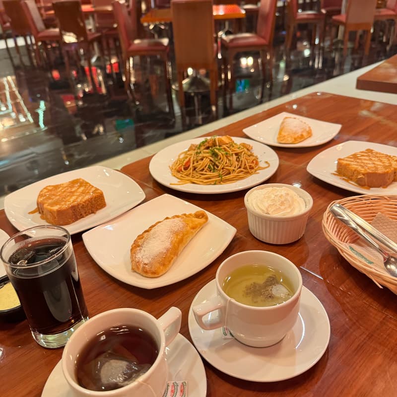 Cover Image for ✨🥂 Afterwork con Latinas en Hamburgo 🥂✨