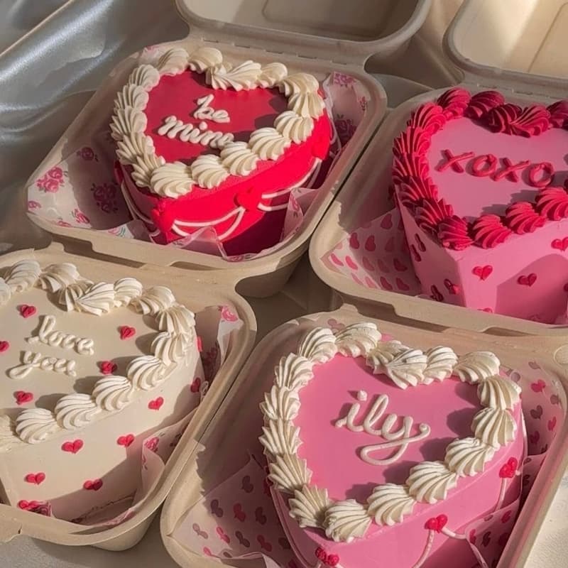 Cover Image for Galentine's Cake Decorating @ Slice & Pint