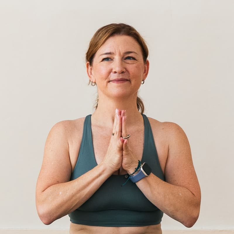 Cover Image for Vinyasa Yoga in Estoril with Dr. Trish