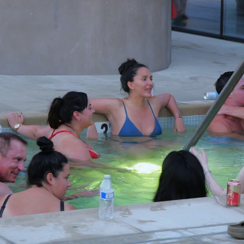 Cover Image for 🫧 Sunset Pool and Jacuzzi Party for AI Techies and Creatives🫧