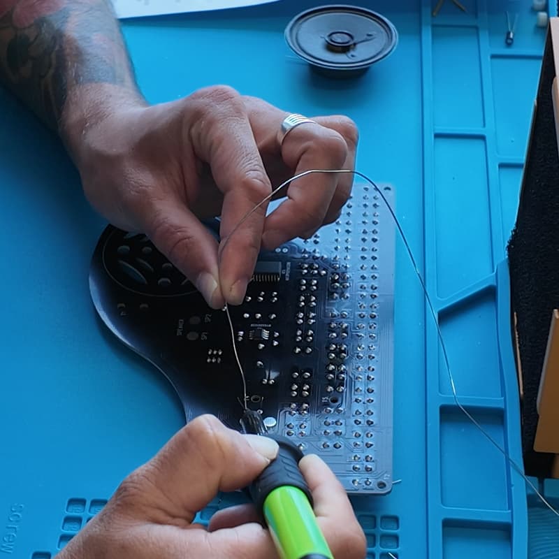 Cover Image for Shop Class: Solder A Mini Piano