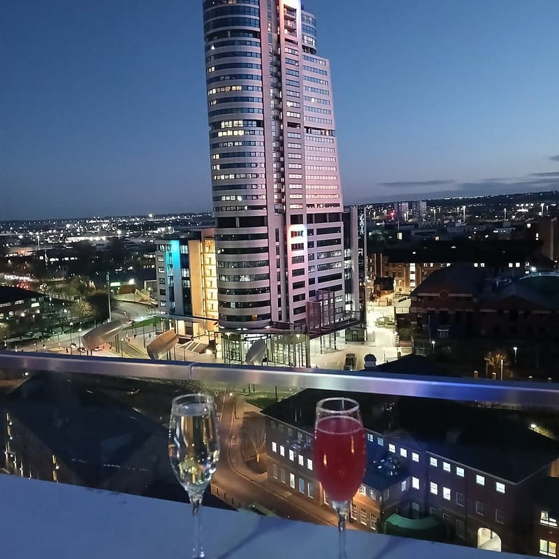 Cover Image for AI & Cocktail Masterclass