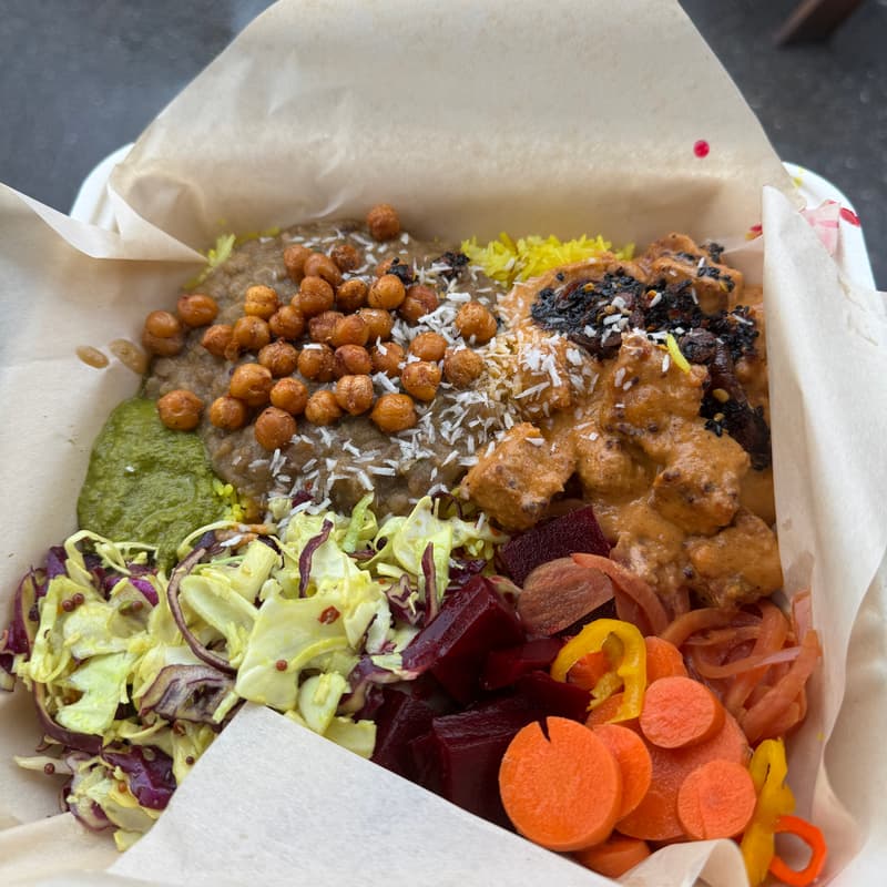 Cover Image for 👩🏻‍🤝‍👨🏽 Indian Food Week:  Indian Fusion @ Desi PDX