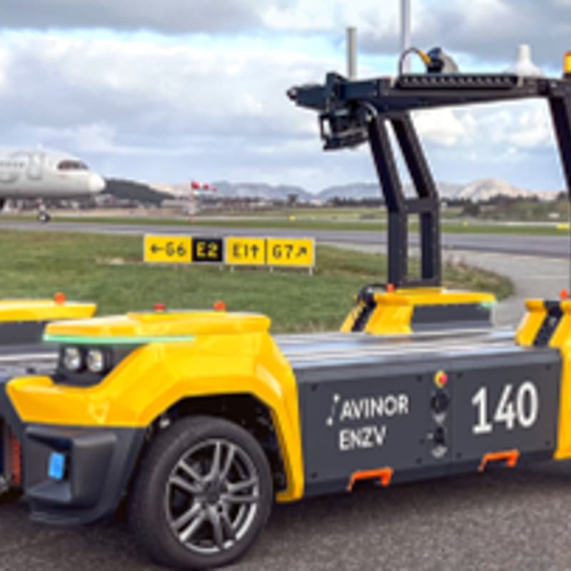 Cover Image for Webinar: Roboxi – The World's First Autonomous Multi-Function Robot for Airside (Runways, Taxiways, Aprons)