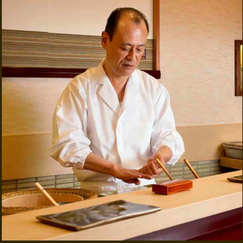 Cover Image for LUXURY ICONS @ すきやばし次郎　六本木