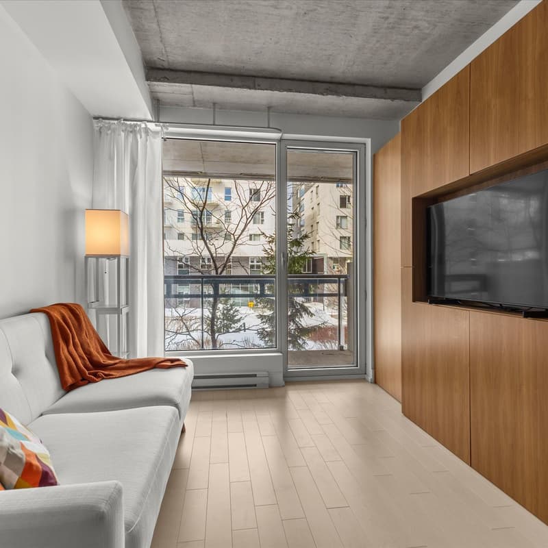 Cover Image for **OWNI Connect** Condo @ Rosemont