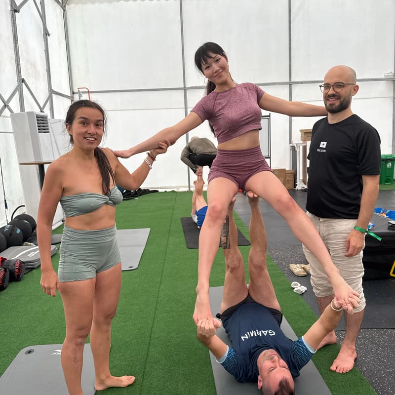 Cover Image for Acroyoga 101