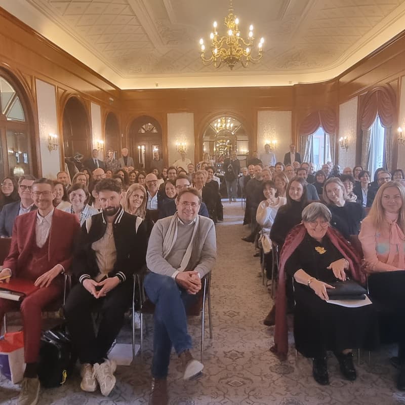 Cover Image for 3è PLÉNIÈRE jeudi 29 octobre 26 matin. "Demain : regards croisés sur notre économie." Insuffler du sens. Pas de déjeuner. EARLY BIRDS.