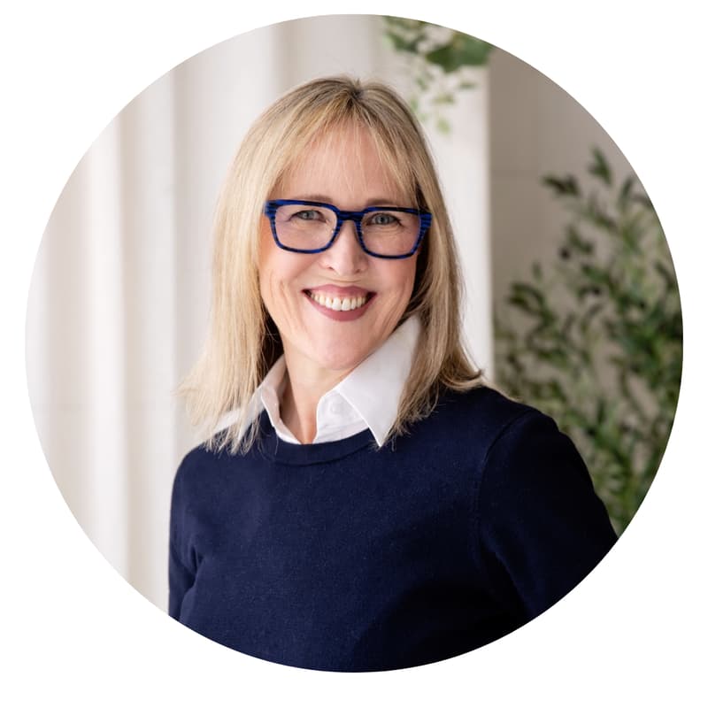 Cover Image for Busting the Top 10 Myths of Job Searching - Recruiter Insights on What to Do and Not to Do