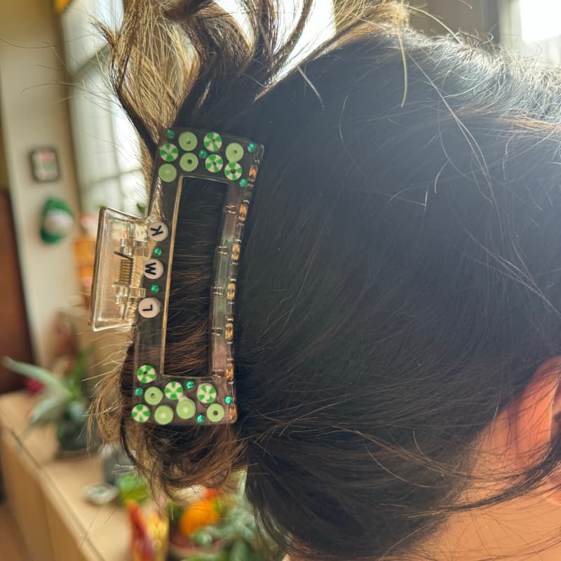 Cover Image for charm club: claw clips