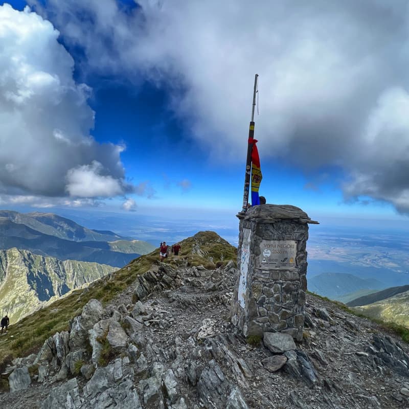 Cover Image for Vf. Negoiu, Excursie anuala