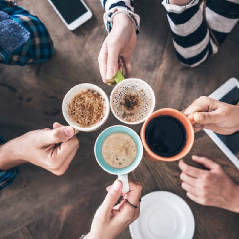 Foto de portada de Tarde de parche con cafecito o cerveza