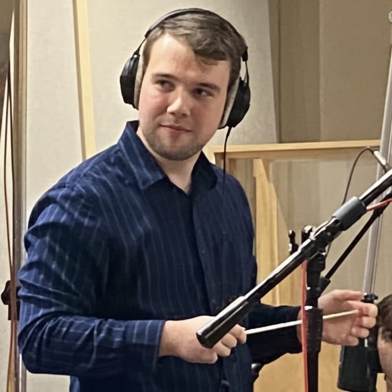 Cover Image for Beyond Generation – How Musicians Use AI in Real Creative Workflows