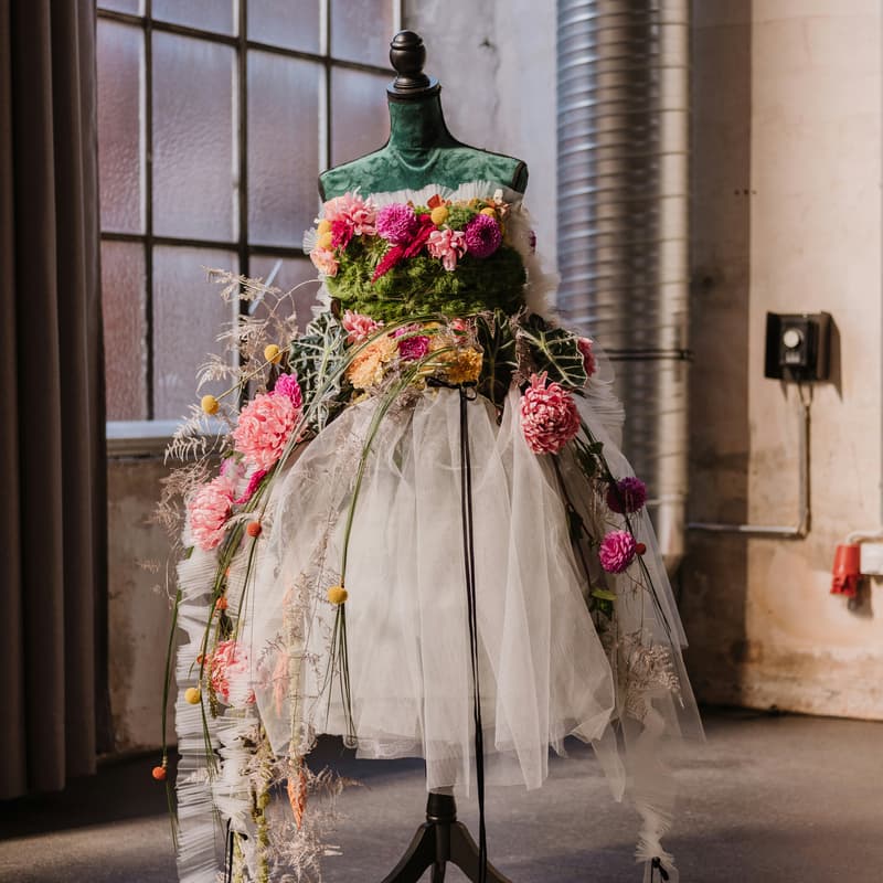 Cover Image for Fashion and the Climate Crisis: Policy and Innovation for a Cleaner Industry