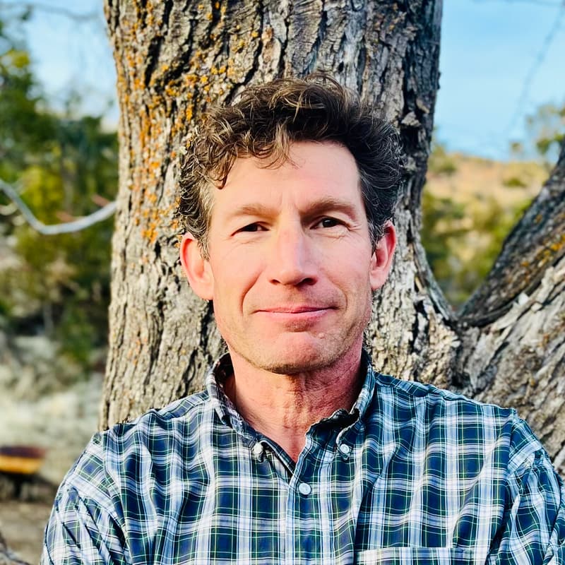 Cover Image for A View from the Sustainability Trenches: False Solutions and Meaningful Answers with Auden Schendler