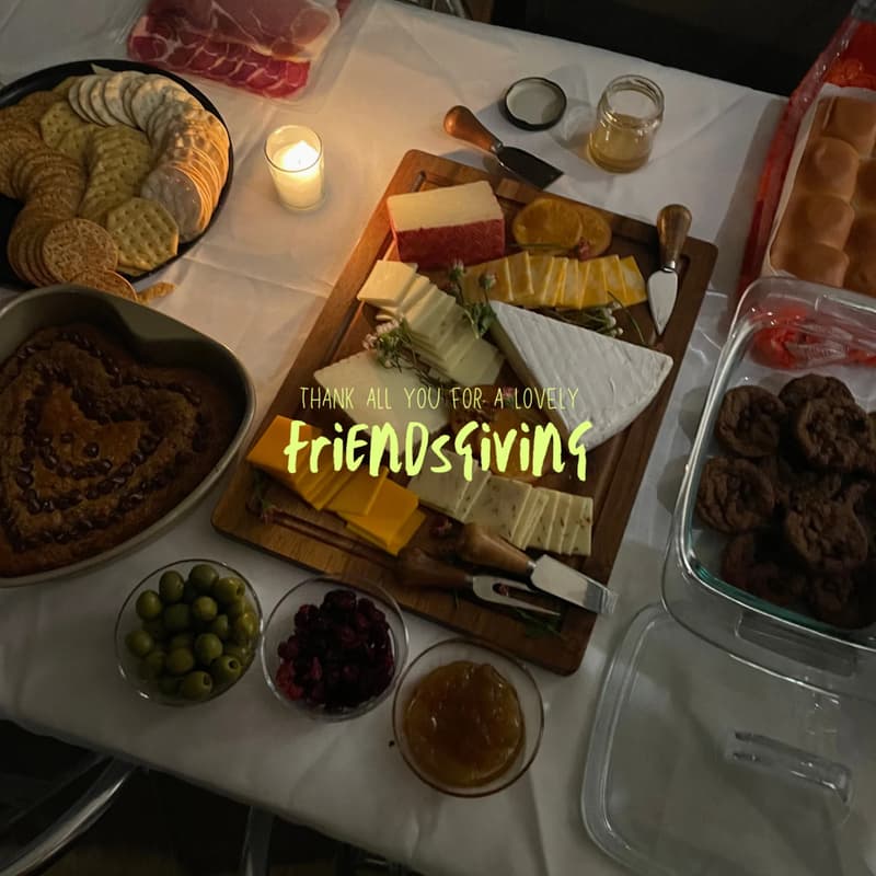 Cover Image for Friendsgiving! 🍷