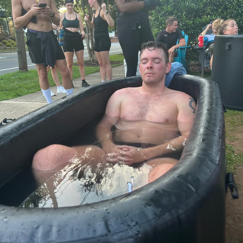 Cover Image for Morning Miles Sunday Run & Cold Plunge