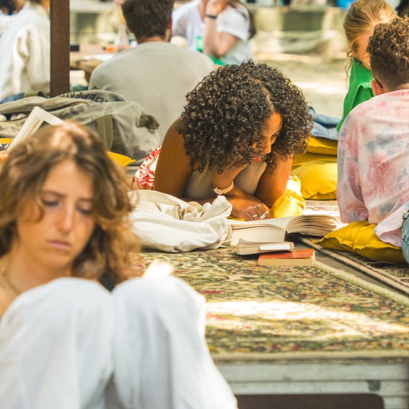 Cover Image for The Offline Club Madrid: ☀️💬 Rooftop Warm-Up
