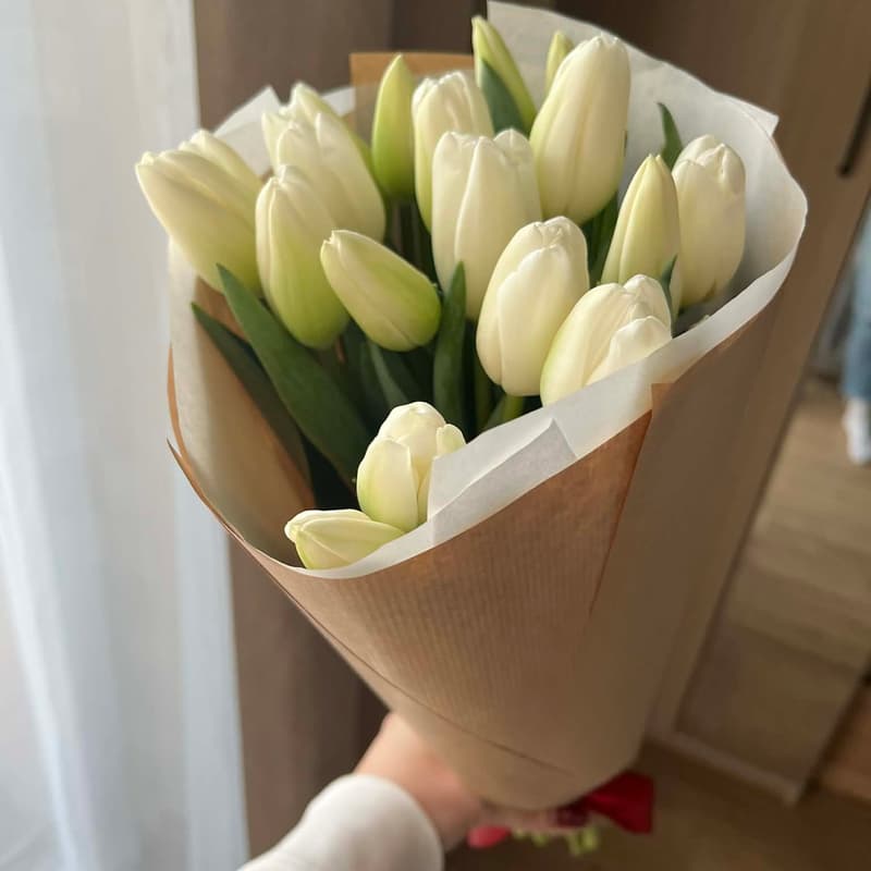 Cover Image for Fehér tulipán csokor - 20 szálas