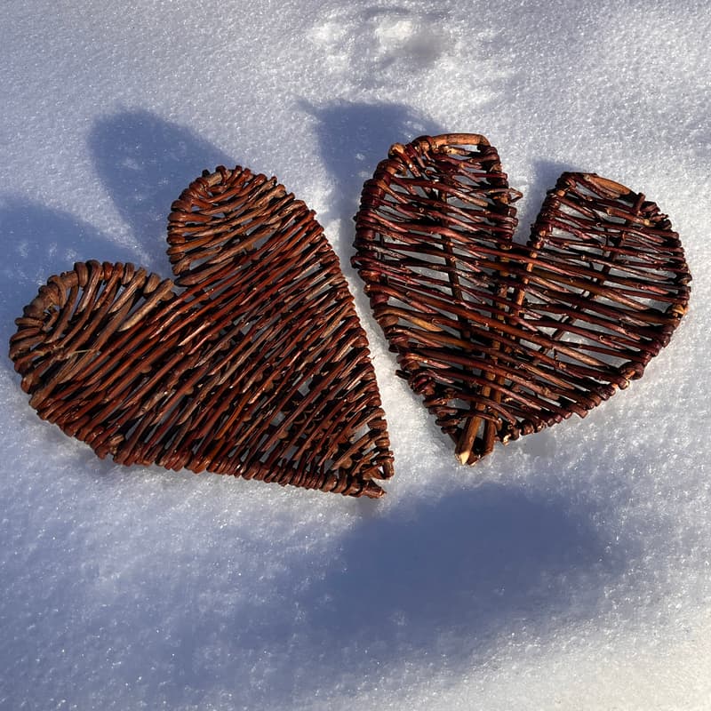 Cover Image for Woven Willow Heart
