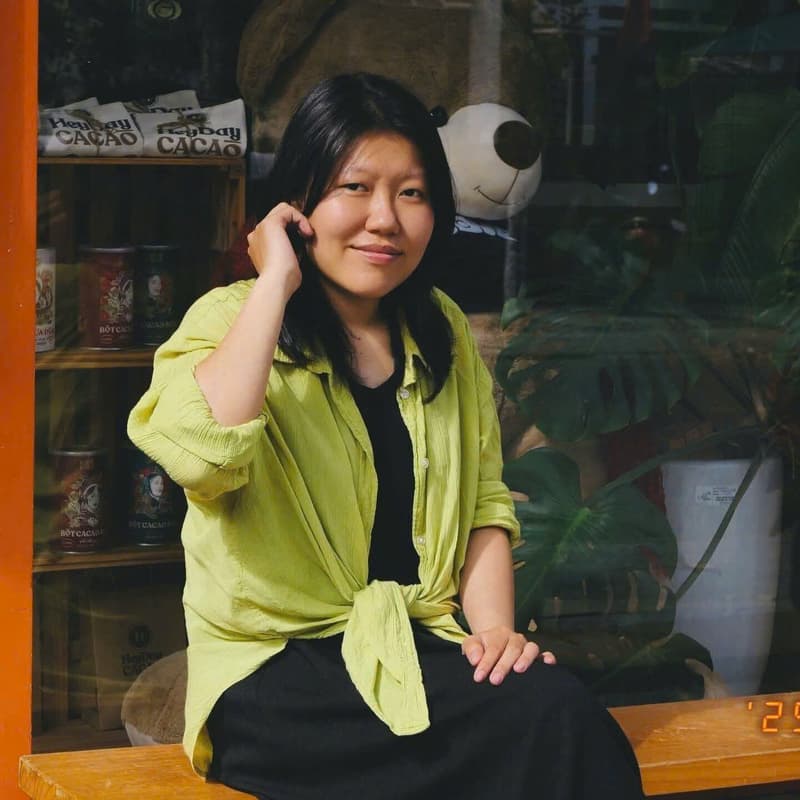 Cover Image for UỐNG MỘT CHÚT LẠ, CẢM MỘT CHÚT ĐỜI