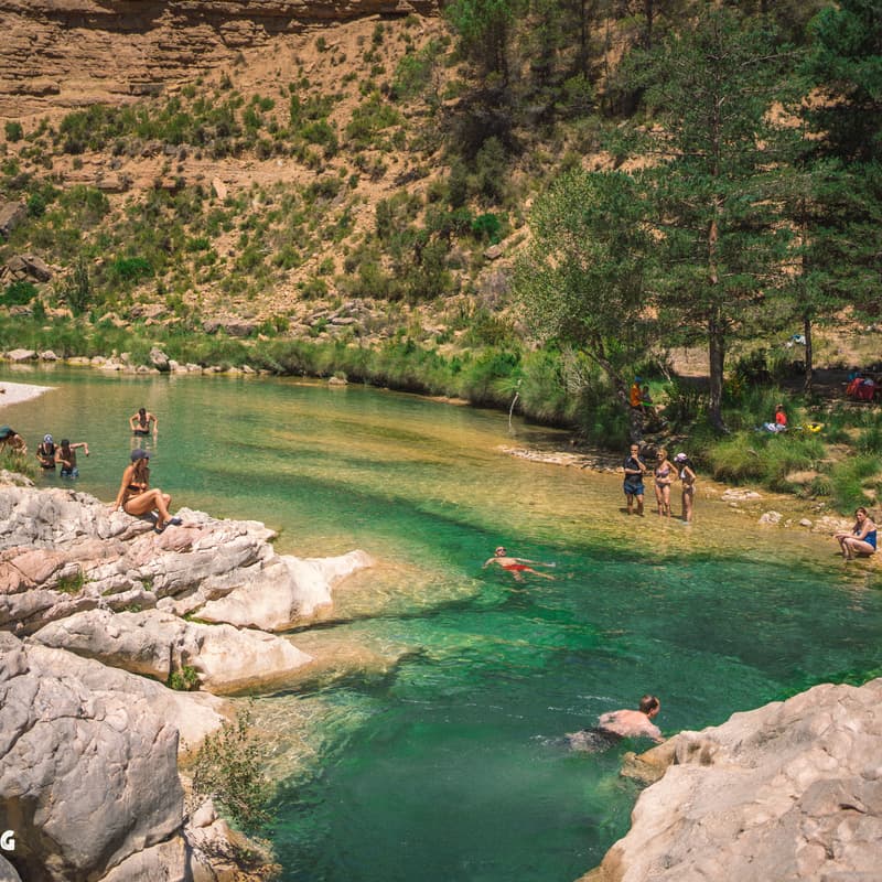 Cover Image for ⛰️🌊Hiking in the water! Amazing Aragon and Falls of Bierge!🌊⛰️