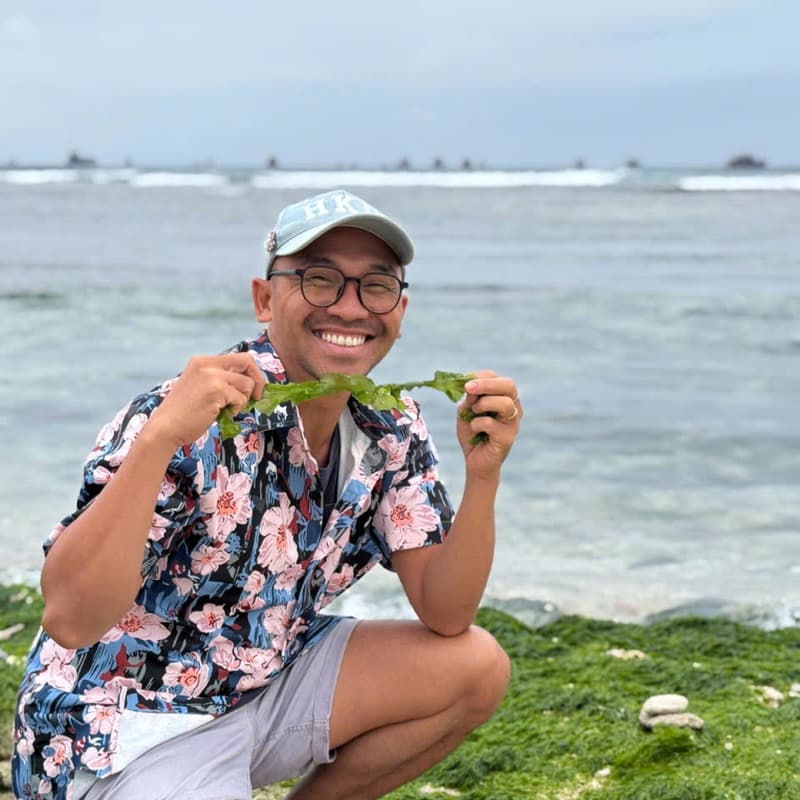 Cover Image for CHẠY NHẶT